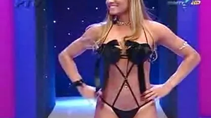 شاهزاده خانم زیبا عکس سکسی وفیلم سوپر و برهنه کردن